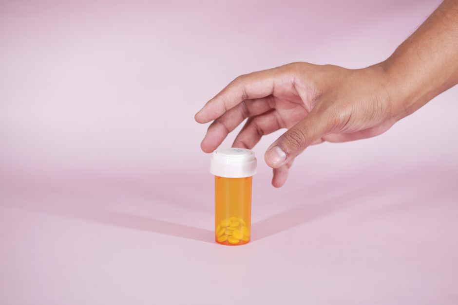 How to Give a Cat a Pill Safely