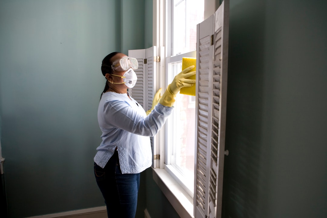 Household dust and aerosols are common asthma triggers
